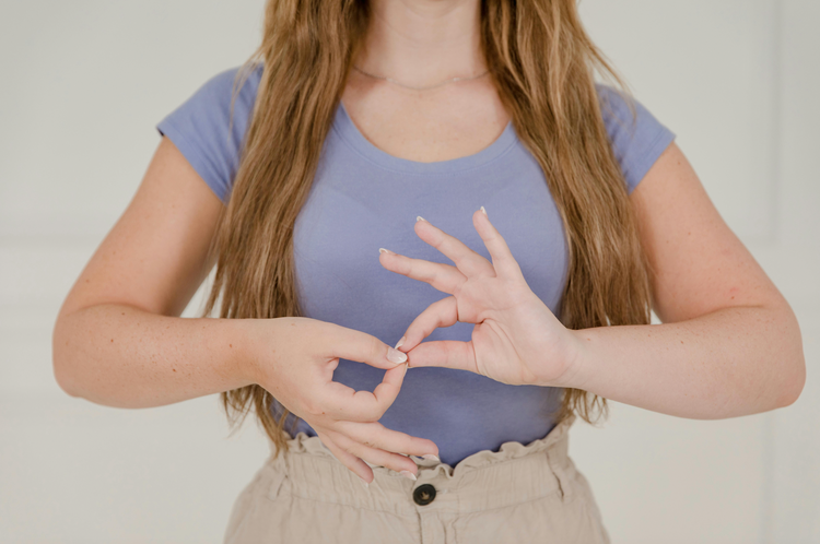 What is ASL? History, Meaning, and Cultural Impact of American Sign Language